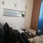 בית הארחה Garda House סנדרה