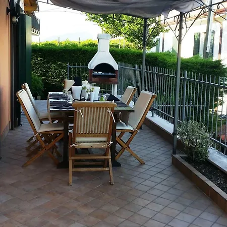 Garda House סנדרה