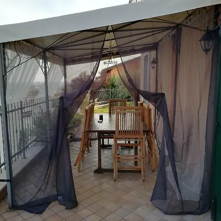 Garda House * סנדרה