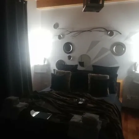 Garda House * サンドラ