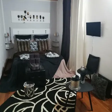 Garda House סנדרה