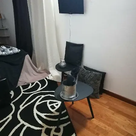 בית הארחה Garda House