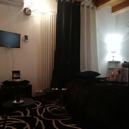 Garda House סנדרה