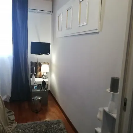 בית הארחה Garda House