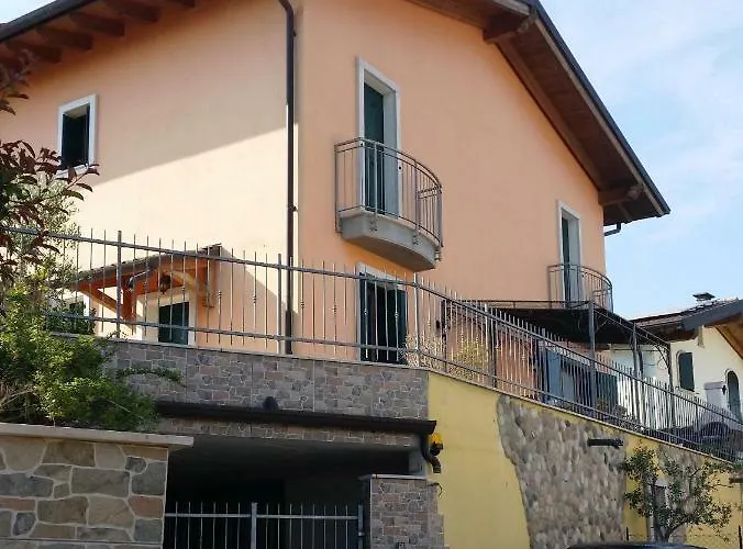 بيت ضيافة Garda House