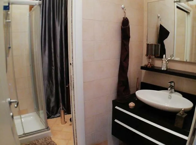 بيت ضيافة Garda House *