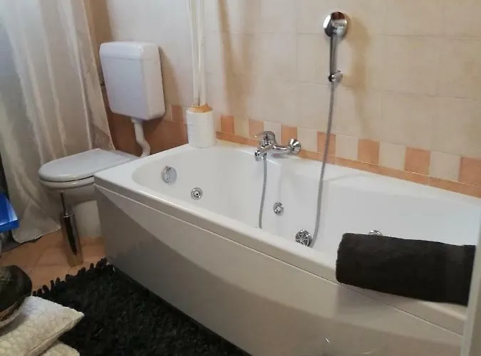 بيت ضيافة Garda House *