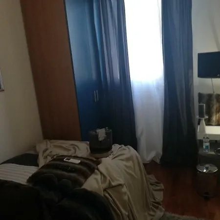 Garda House Pensión Sandrà